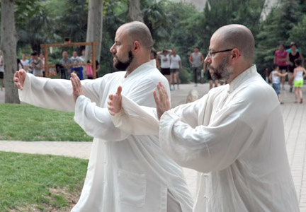 Rou Quan in Luoyang Metropolitan Park | Ρόου Τσουάν στο Πάρκο της Λούο Γιαν