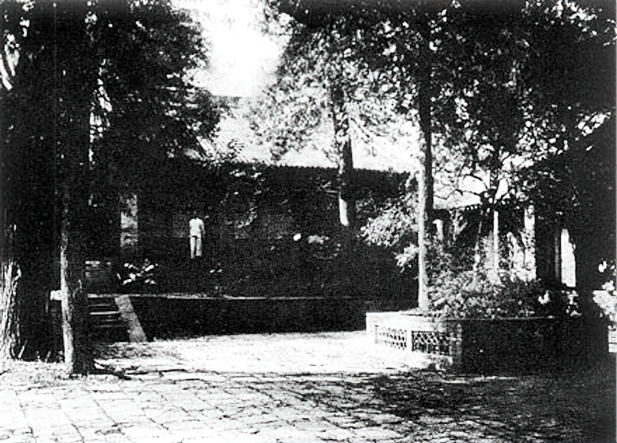 1920. H Κατοικία του Ηγούμενου, Ανατολική όψη