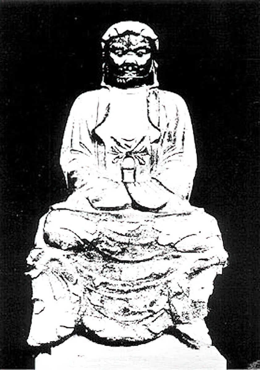 1920. Άγαλμα του Μποντιντάρμα στην Αίθουσα των 1000 Βουδών