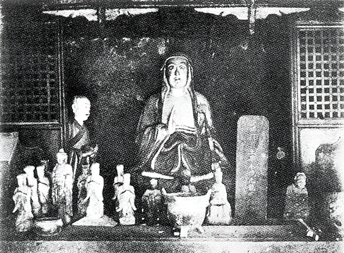 1920. Άγαλμα του Βούδα στην Αίθουσα του Πρώτου Πατριάρχη