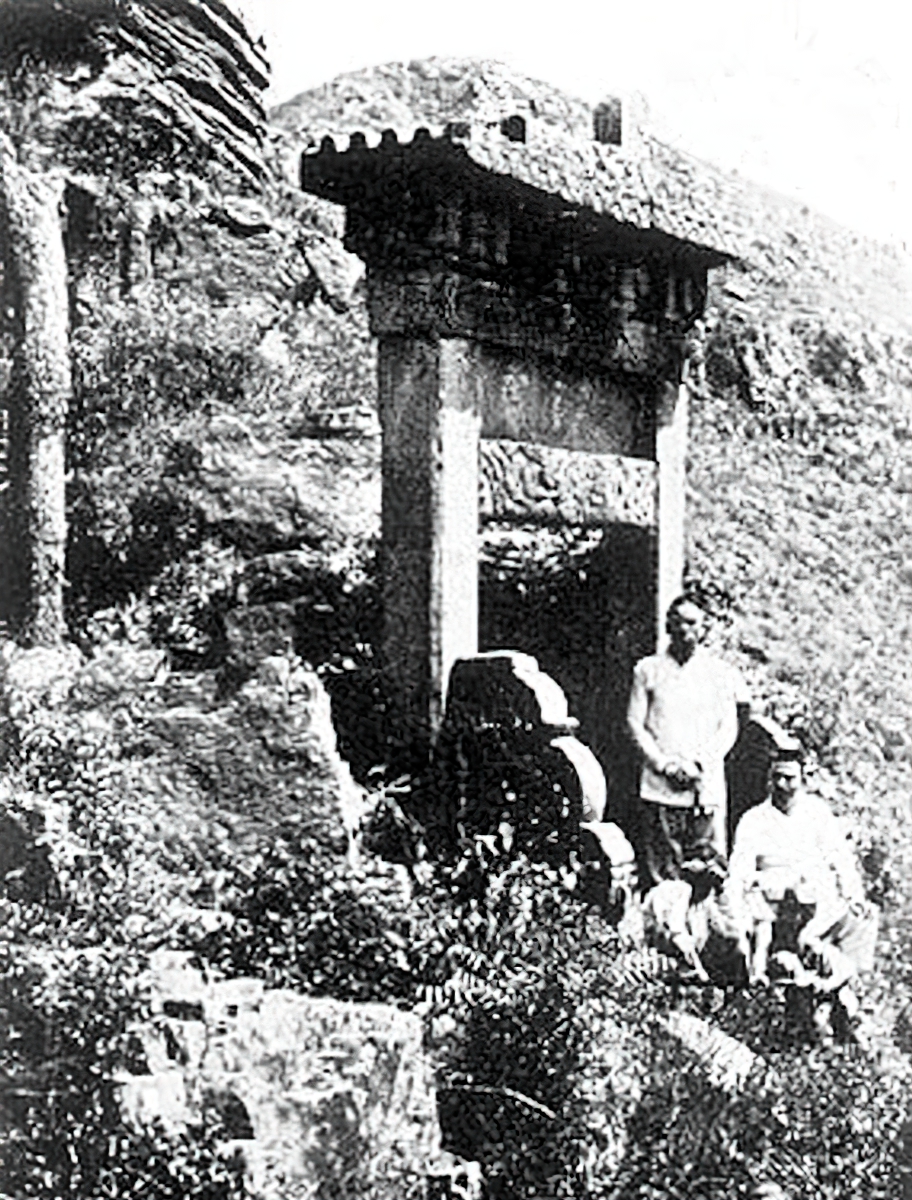 1920. Η Θολωτή Πύλη της Σπηλιάς του Μποντιντάρμα